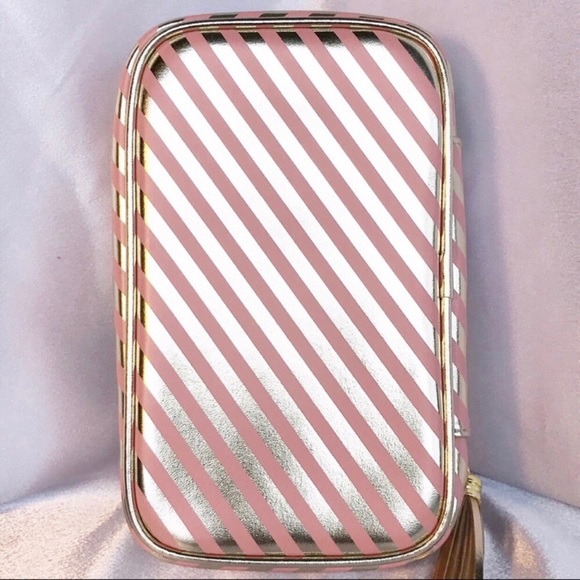 🎉HP🎉🆕Too Faced Makeup Bag🆕 - Picture 3 of 4